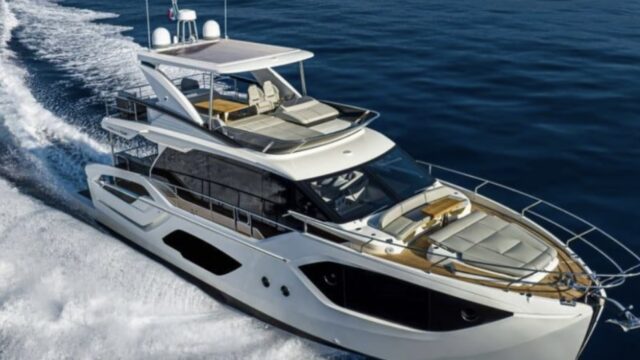 52 ft 2025 Absolute 52 FLY