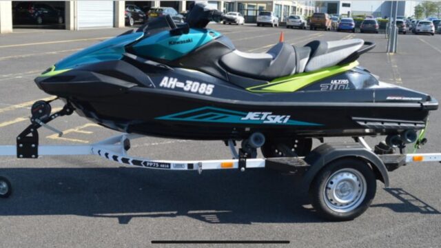 KAWASAKI ULTRA 310X SUPERCHARGED JET SKI – 2023 MODEL (UNUSED)