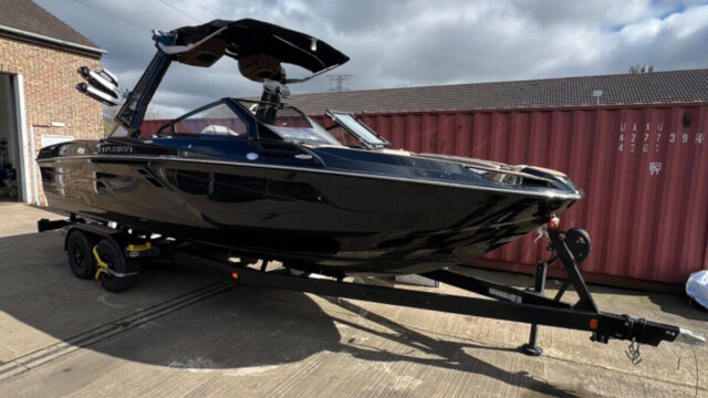 Centurion Ri245 – 2024 Model, 50hrs, Includes mooring in Puerto Banus, Spain.