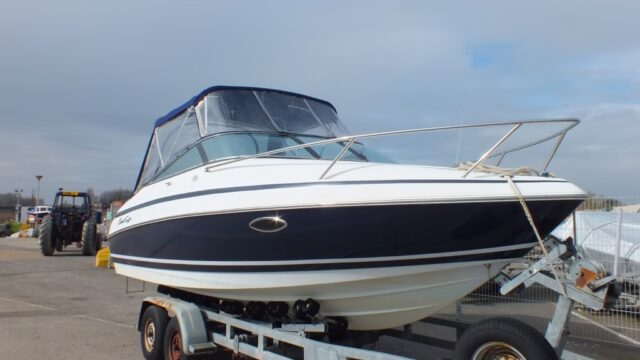 CHRIS CRAFT 215 – CLASSIC AMERICAN SPORTS BOAT £21,999