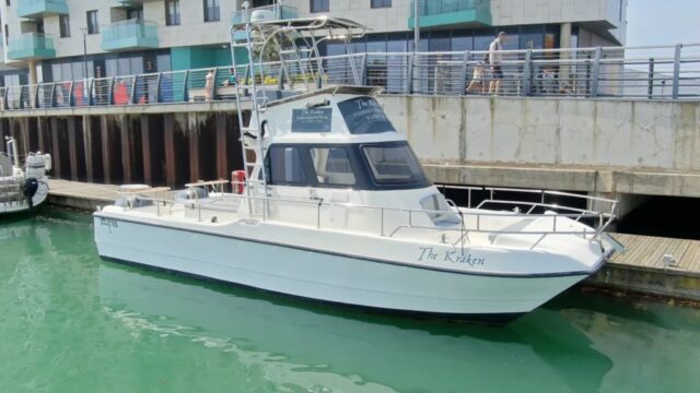 MAGNUM 32 CATAMARAN – BOATS FOR SALE £99,000
