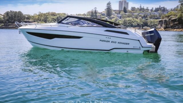 PARKER 850 VOYAGER TWIN O/B – BOATS FOR SALE £185,090