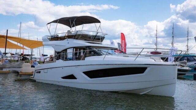 PARKER MONACO FLYBRIDGE – BOATS FOR SALE £485,924