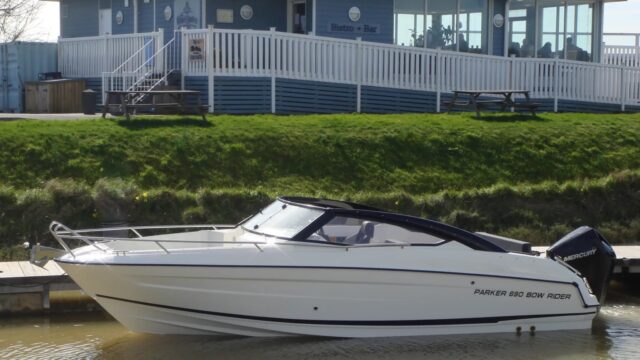 PARKER 690 BOWRIDER – BOATS FOR SALE £93,006