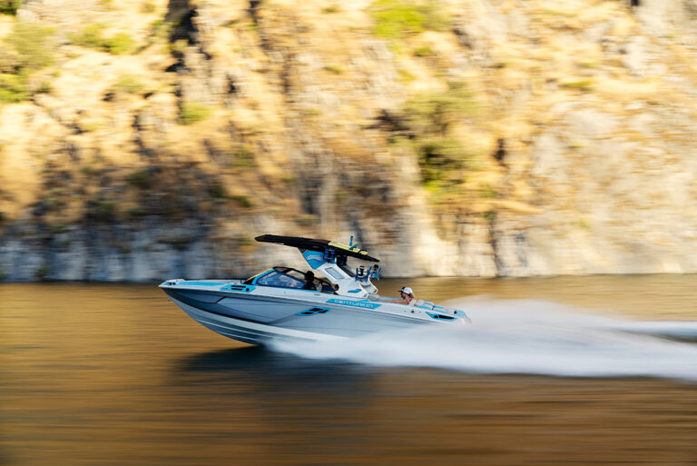 centurion_2025-ri245_on_water_12-768×513-1