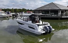 Jeanneau Merry Fisher 895 – £149,950.00