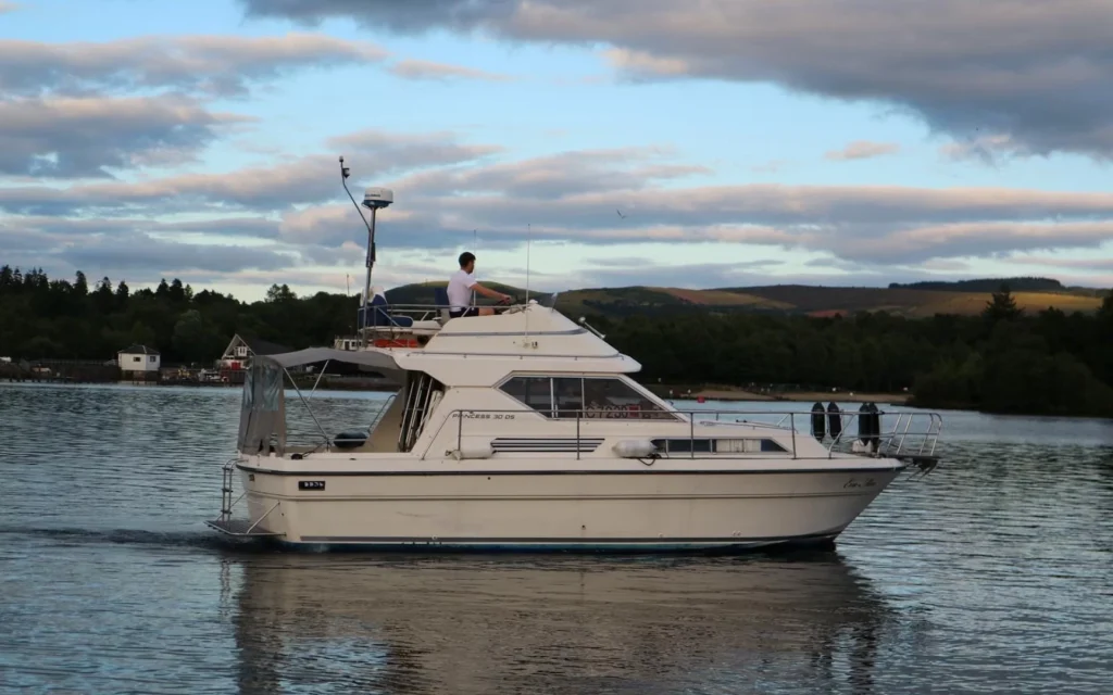 princess-30ds-eva-mae-side-2570-1