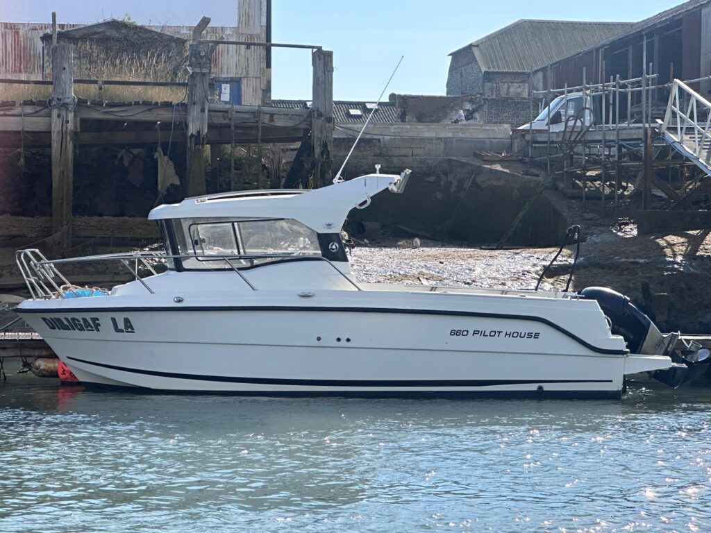 2022-Parker-660-Pilothouse-2-scaled-1