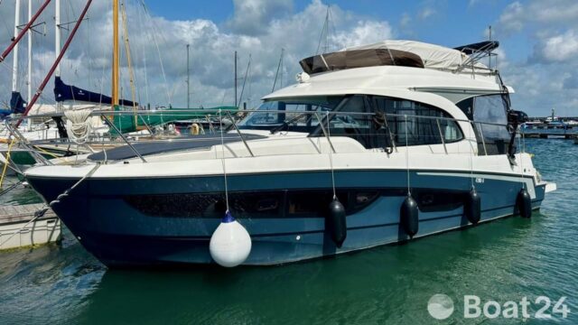 Beneteau Antares 11 Fly €280,000