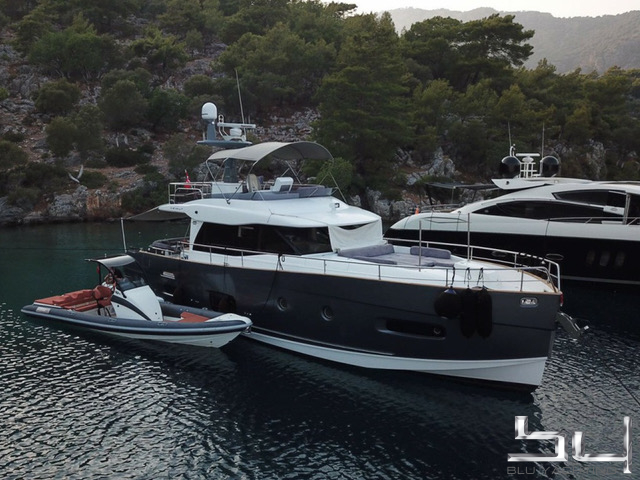 5811_Azimut-53-Magellano-1