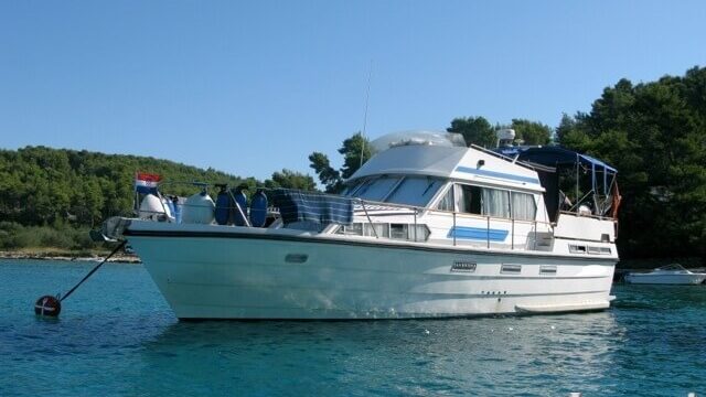 Condor Comtess 44 €95,000