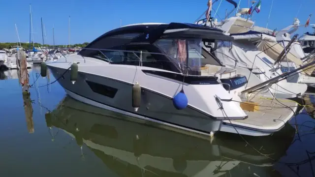 Beneteau Gran Turismo 40 €288,000