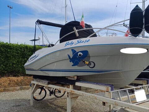 Quicksilver 555 €21,000