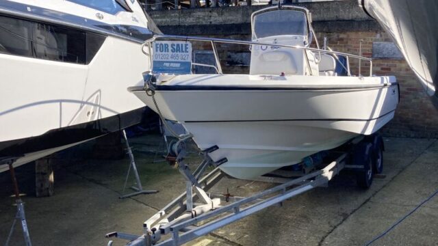 2003 Boston Whaler 21 Outrage £34,950