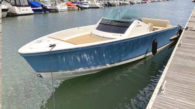 New CORMATE U27 SUPERMARINE ​with 6.2L 300hp V8 & all options shown £139,359