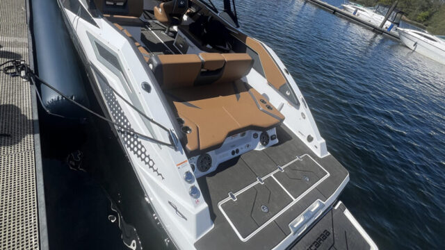 SCARAB 285 ID £137,500