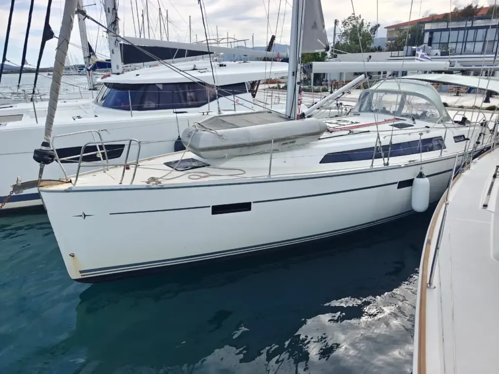 2015-Bavaria-Cruiser-41-for-sale-1-1