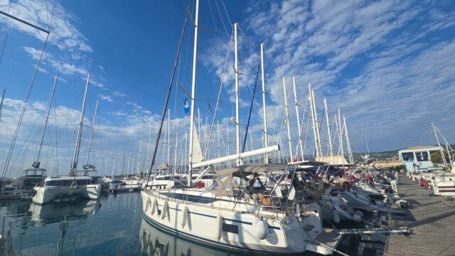 Bavaria C42 – €185,000