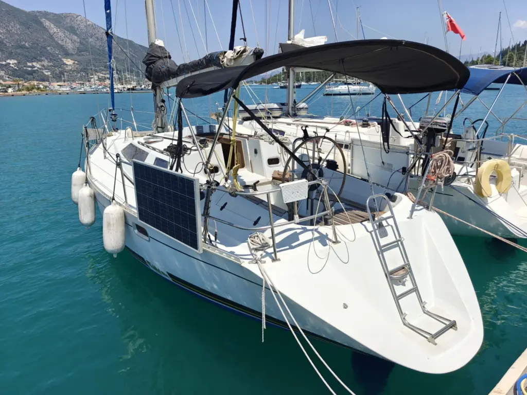 Feeling-1090-for-sale-in-Greece-1-scaled-1