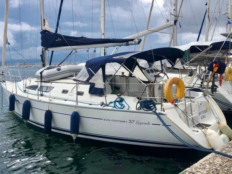 Jeanneau-Sun-Odyssey-37-Legend-for-sale-1