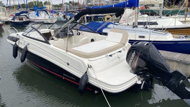 2018 Bayliner VR5 Cuddy Outboard Edition – £34,750